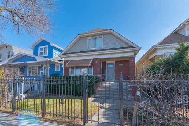 3743 N Kimball Avenue, Chicago, IL 60618