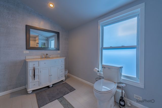 3743 N Kimball Avenue, Chicago, IL 60618
