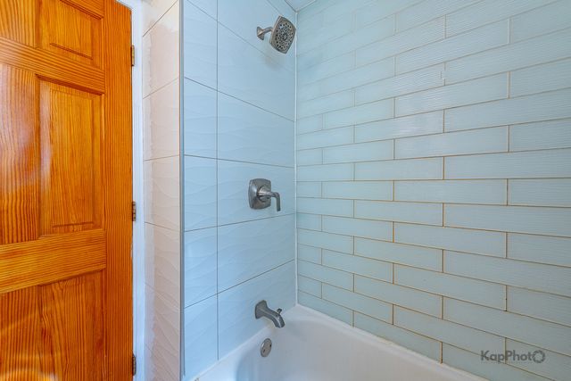 3743 N Kimball Avenue, Chicago, IL 60618