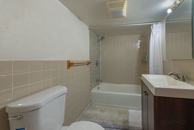 3743 N Kimball Avenue, Chicago, IL 60618