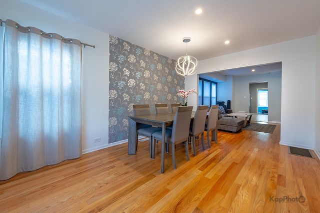 3743 N Kimball Avenue, Chicago, IL 60618