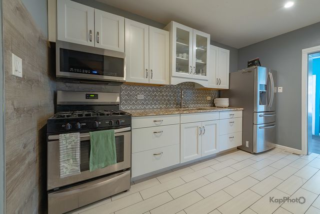 3743 N Kimball Avenue, Chicago, IL 60618