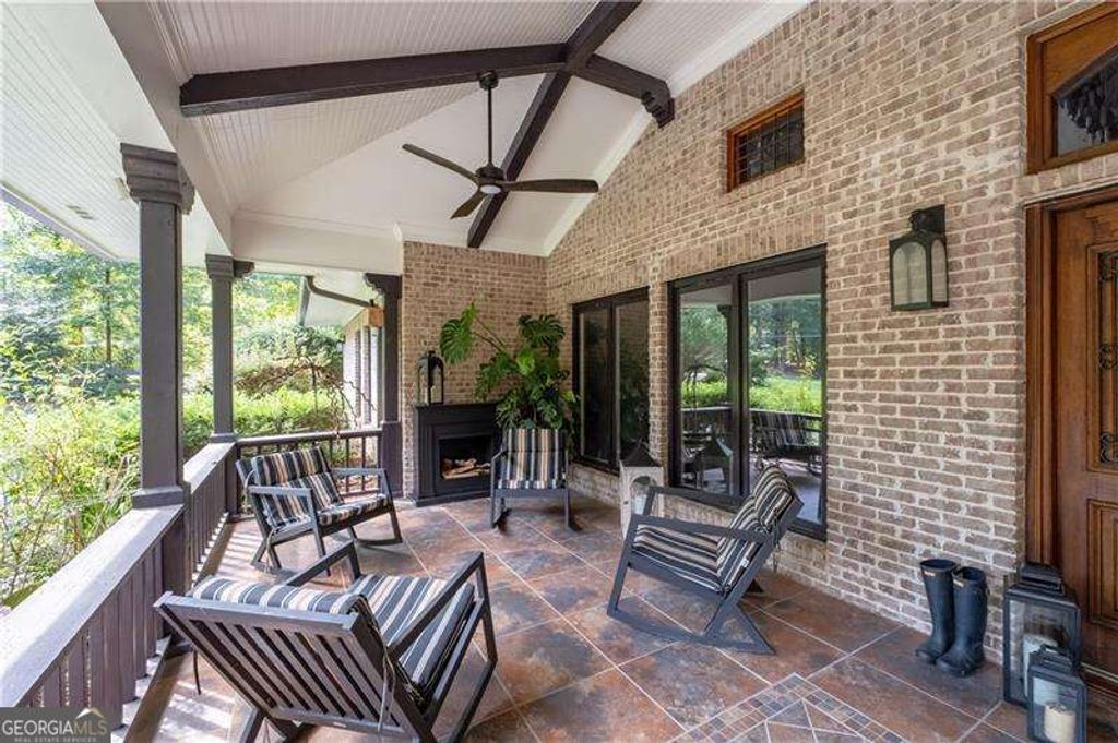8180 Innsbruck Drive, Sandy Springs, GA 30350 — photo 4
