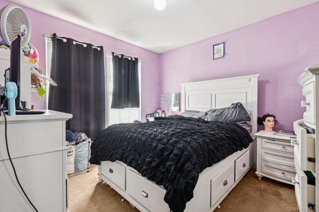 71 Washington Avenue, Wheatley Heights, NY 11798