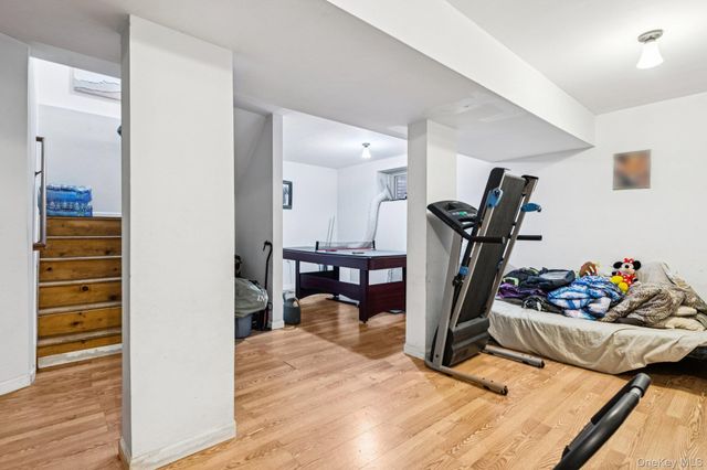 71 Washington Avenue, Wheatley Heights, NY 11798