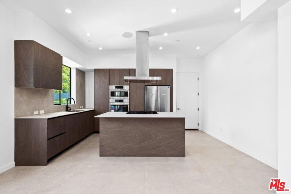 307 N Wilton Place, Los Angeles, CA 90004 — photo 3