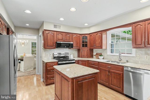 4713 GREAT OAK LN, Harrisburg, PA 17110