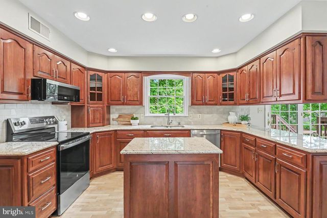 4713 GREAT OAK LN, Harrisburg, PA 17110