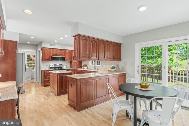 4713 GREAT OAK LN, Harrisburg, PA 17110