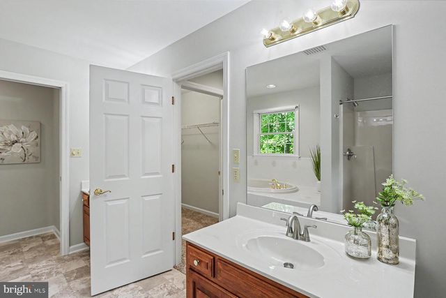 4713 GREAT OAK LN, Harrisburg, PA 17110