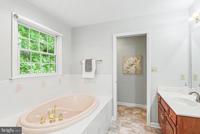 4713 GREAT OAK LN, Harrisburg, PA 17110