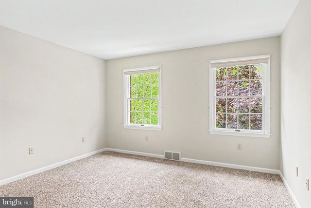 4713 GREAT OAK LN, Harrisburg, PA 17110