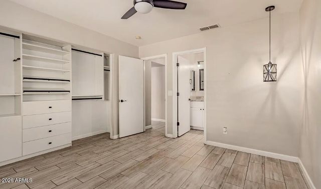 2112 E ROBIN Lane E, Phoenix, AZ 85024