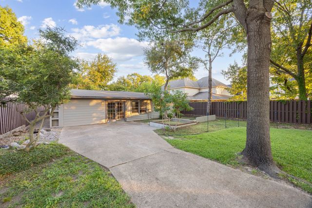 7937 Deer Trail Drive, Dallas, TX 75238