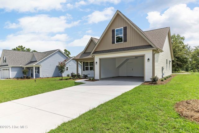 658 Sanctuary Point SW, Supply, NC 28462