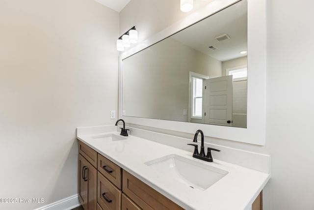 658 Sanctuary Point SW, Supply, NC 28462