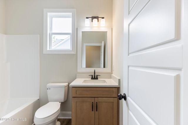 658 Sanctuary Point SW, Supply, NC 28462