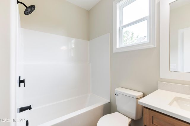 658 Sanctuary Point SW, Supply, NC 28462