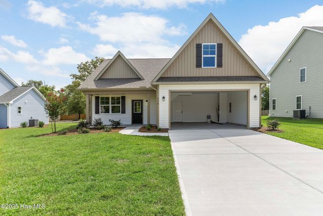 658 Sanctuary Point SW, Supply, NC 28462