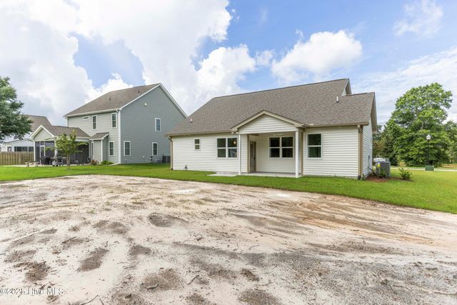 658 Sanctuary Point SW, Supply, NC 28462