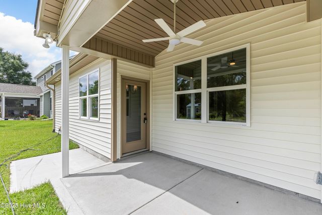 658 Sanctuary Point SW, Supply, NC 28462