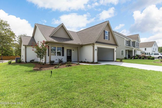 658 Sanctuary Point SW, Supply, NC 28462