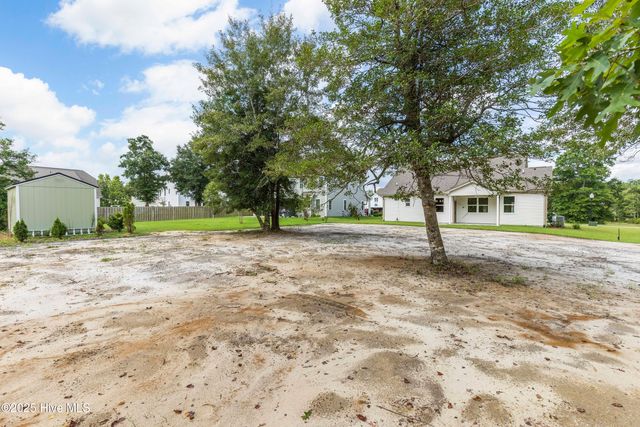 658 Sanctuary Point SW, Supply, NC 28462