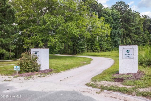 658 Sanctuary Point SW, Supply, NC 28462