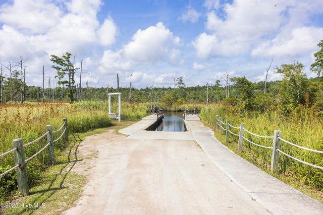 658 Sanctuary Point SW, Supply, NC 28462