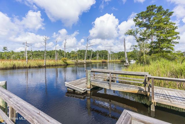 658 Sanctuary Point SW, Supply, NC 28462