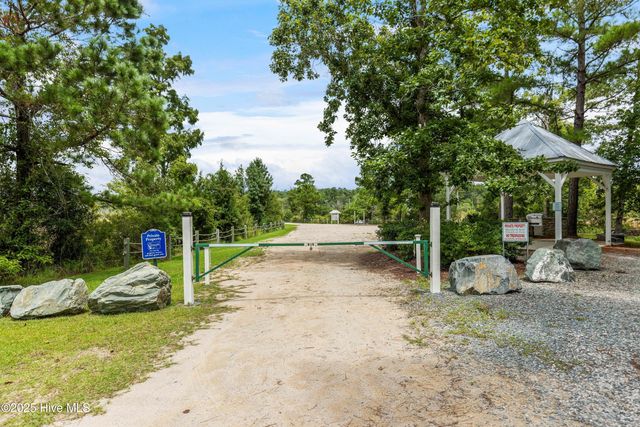 658 Sanctuary Point SW, Supply, NC 28462