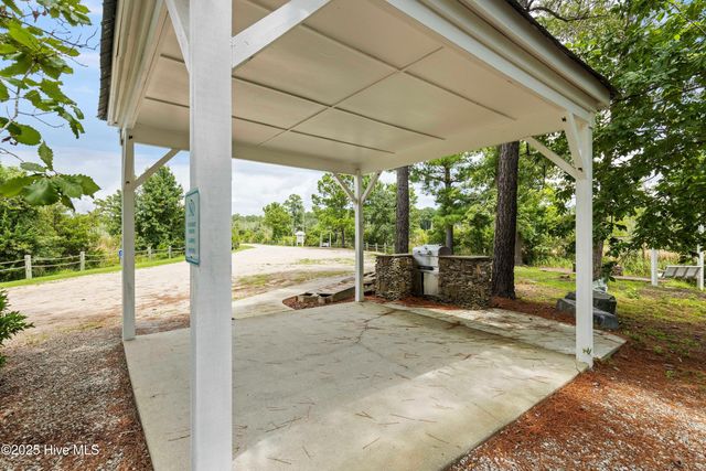 658 Sanctuary Point SW, Supply, NC 28462