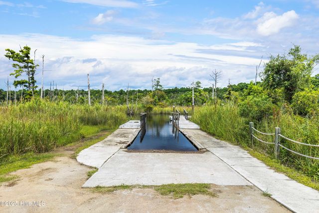 658 Sanctuary Point SW, Supply, NC 28462