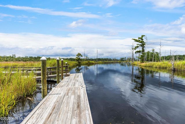 658 Sanctuary Point SW, Supply, NC 28462