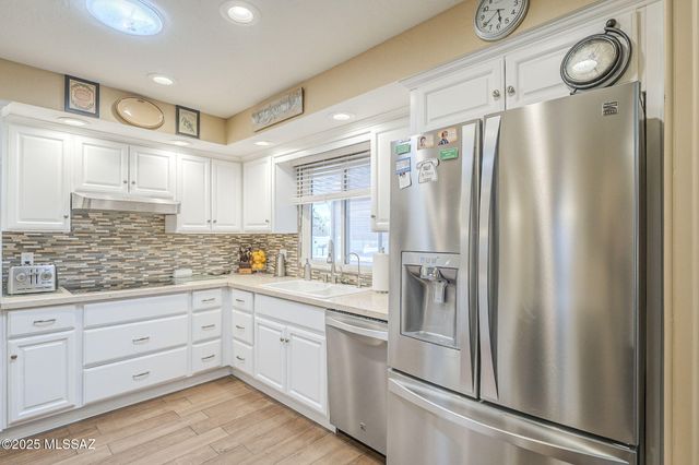 20 W Mesquite Place, Green Valley, AZ 85614