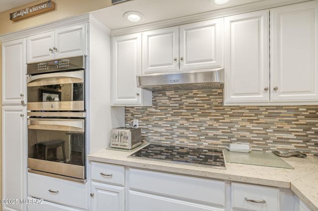 20 W Mesquite Place, Green Valley, AZ 85614