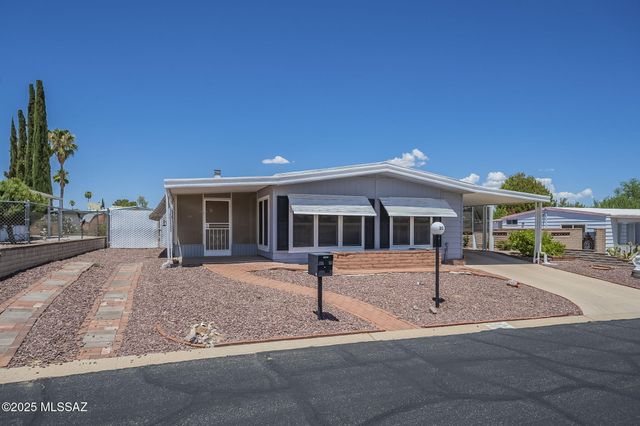 20 W Mesquite Place, Green Valley, AZ 85614