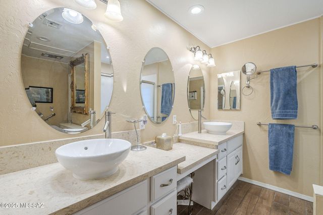 20 W Mesquite Place, Green Valley, AZ 85614