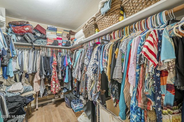 20 W Mesquite Place, Green Valley, AZ 85614