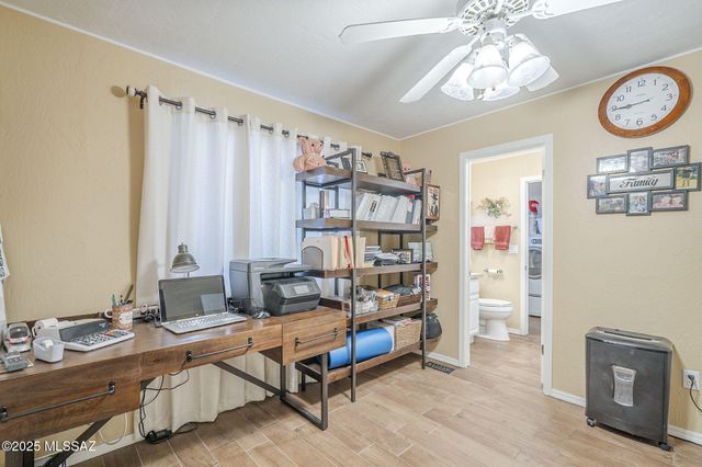 20 W Mesquite Place, Green Valley, AZ 85614