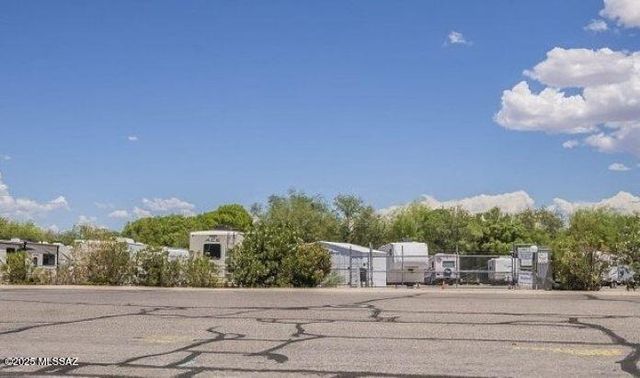 20 W Mesquite Place, Green Valley, AZ 85614