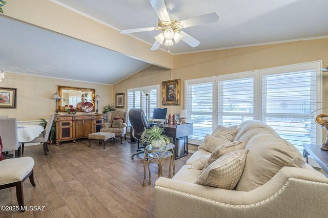 20 W Mesquite Place, Green Valley, AZ 85614