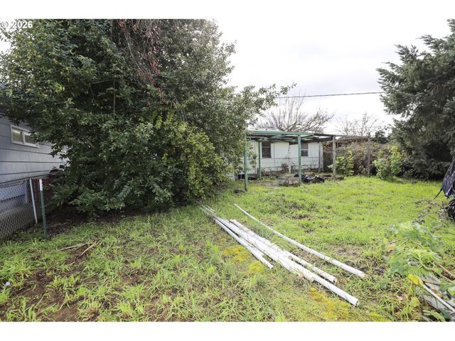 491 Nw DOUGLAS Blvd, Winston, OR 97496