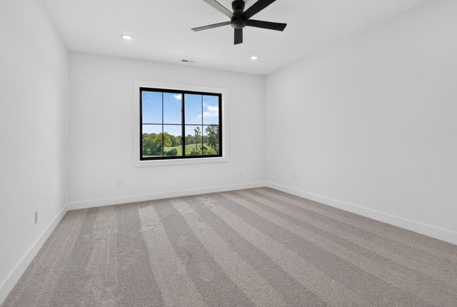229 RIDGEFIELD Drive, Nicholasville, KY 40356