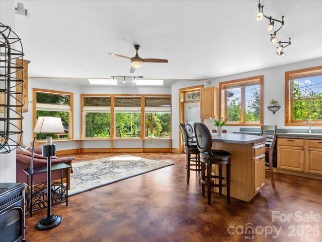 96 Woodrow Avenue, Asheville, NC 28801