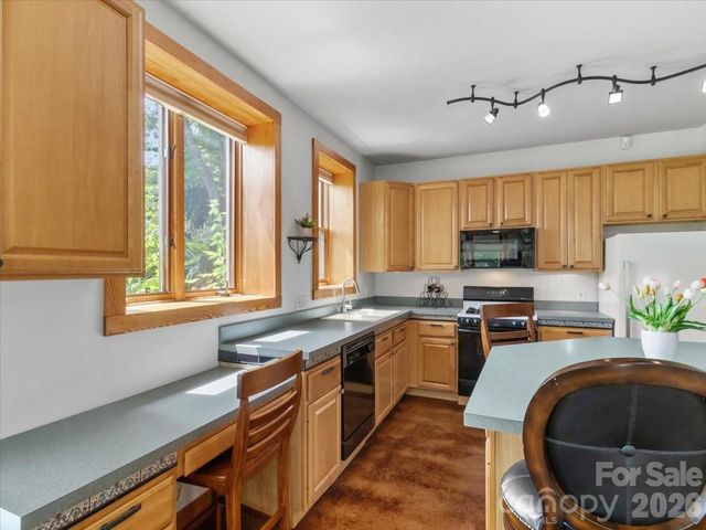 96 Woodrow Avenue, Asheville, NC 28801