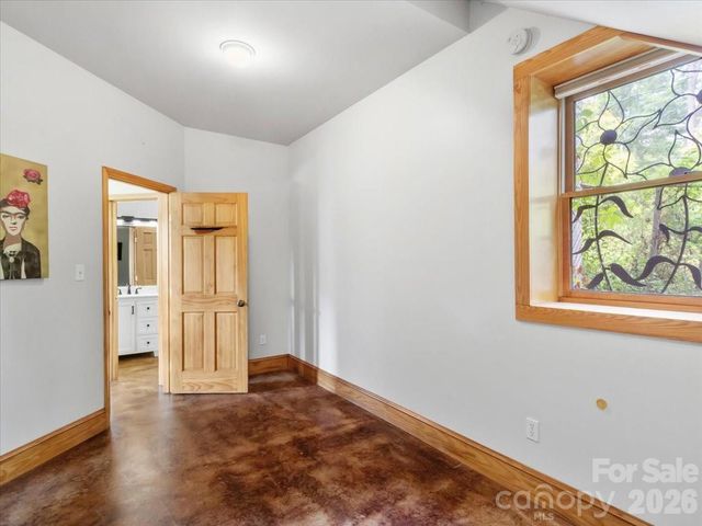 96 Woodrow Avenue, Asheville, NC 28801
