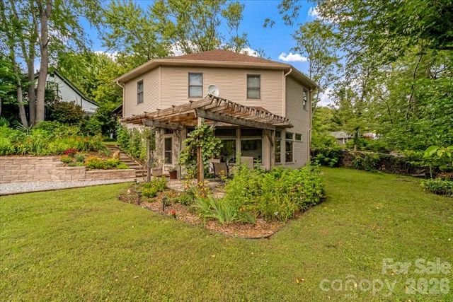 96 Woodrow Avenue, Asheville, NC 28801