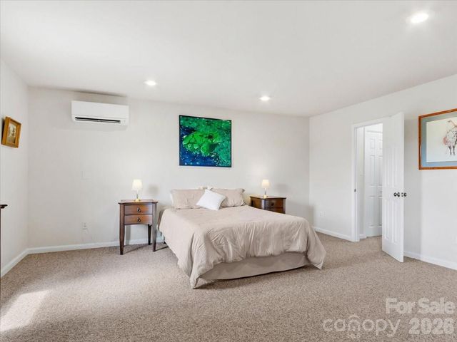 96 Woodrow Avenue, Asheville, NC 28801