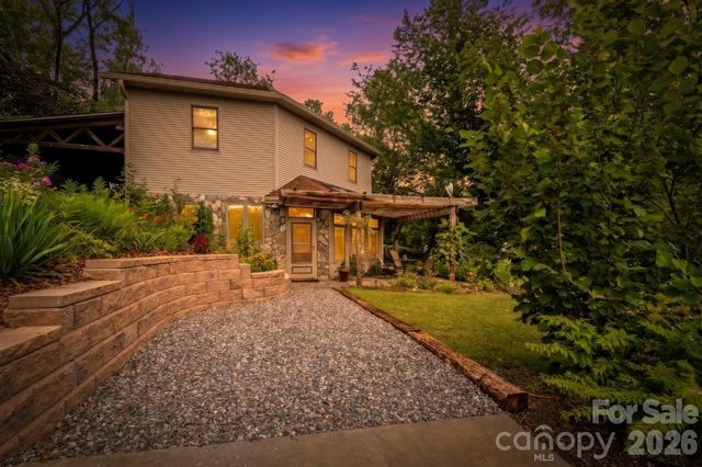 96 Woodrow Avenue, Asheville, NC 28801